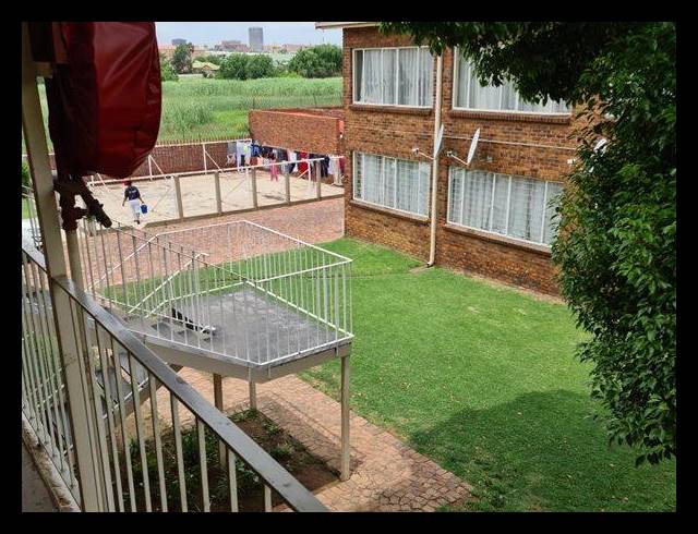 2 BEDROOM APARTMENT FOR SALE IN EDLEEN